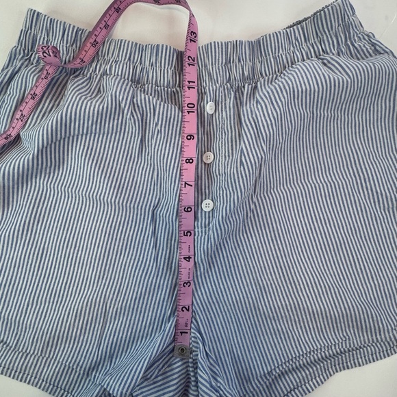 No Boundaries Blue & White Pinstripe Cotton Shorts (L 12/14) - Picture 5 of 9